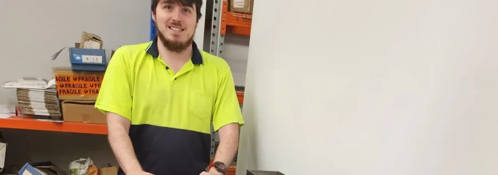 Hone supported employee working in Hone 3PL